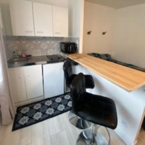 Apartamento Studio Tt Confort Neuf Et Equipe Noyon Exterior foto